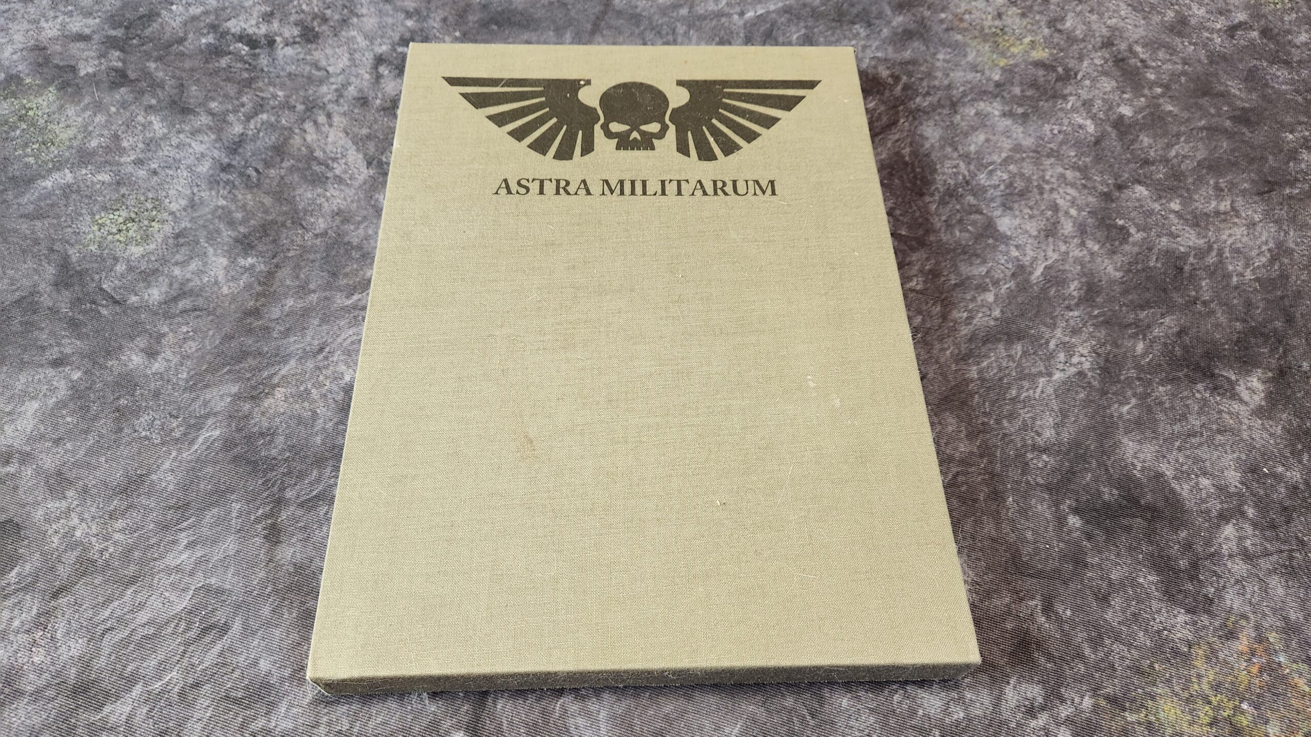 A picture of the Astra Militarum limited edition codex.