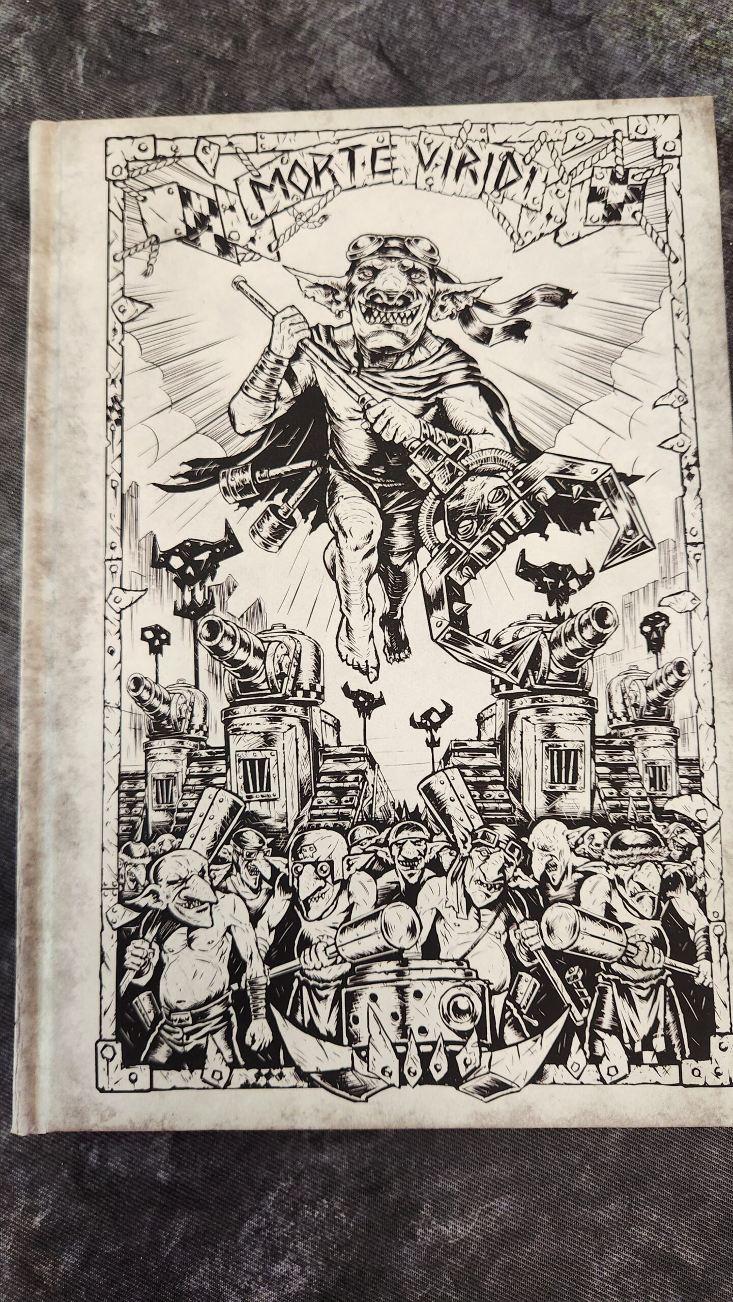A picture of a gobbo's manefesto.